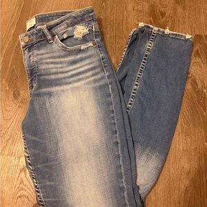 Buckle Distressed Blue Jeans